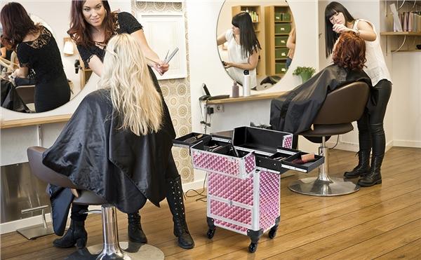 Yaheetech Rolling Makeup Case Aluminum Cosmetic Case Professional Makeup Train Case Large Capacity with 4 Trays & Drawer Yaheetech Rolling Makeup Case Aluminum Cosmetic Case Professional Makeup Train Case Large Capacity with 4 Trays & Drawer