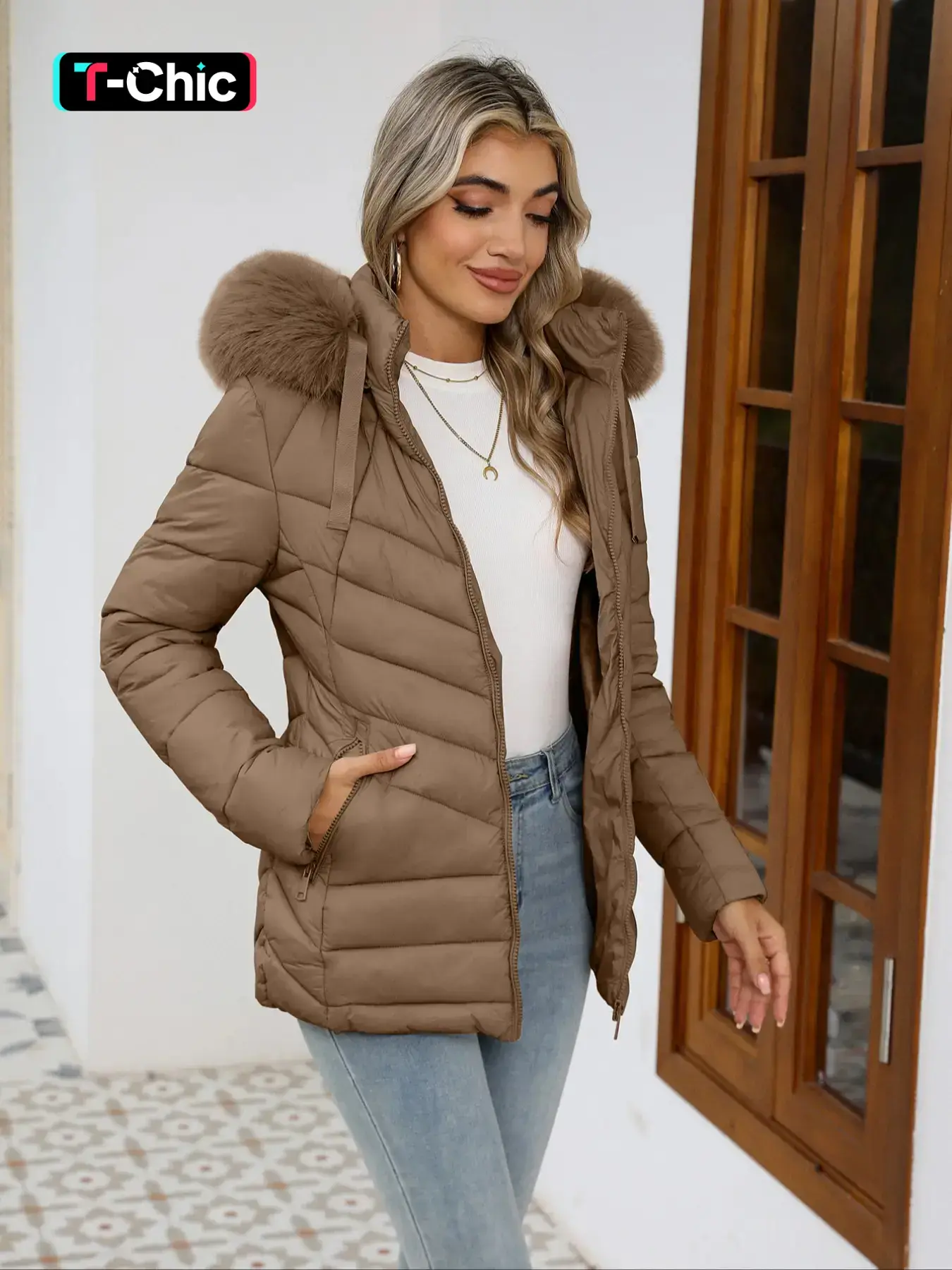 Women's Solid Color Contrast Faux Fur Hooded Quilted Woven Fitted Jacket, Casual Everyday Long Sleeve Zip Up Pocket Design Lady Coat for Fall & Winter, Women's Clothing for Daily Wear, Casual Warm Coat