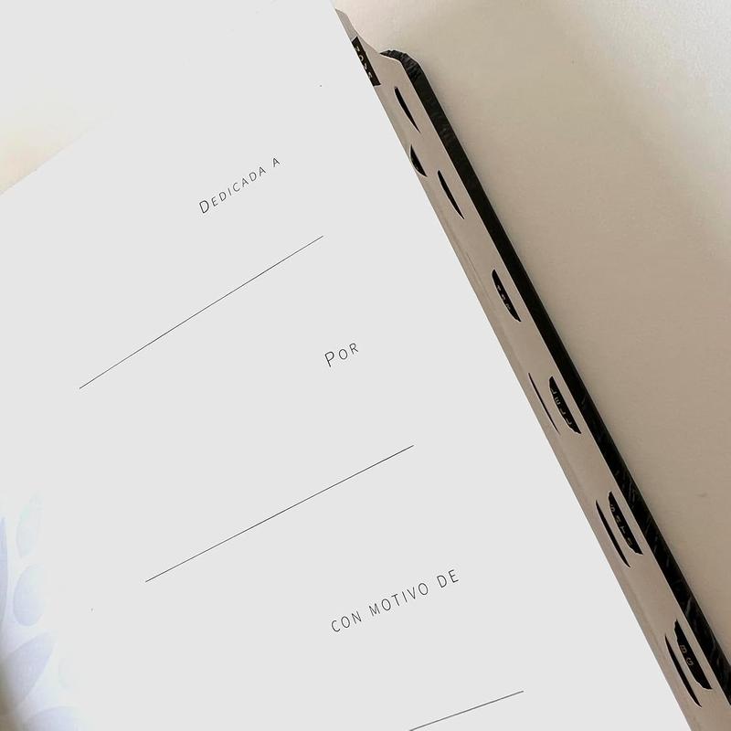 Biblia RVR 1960 letra grande tamaño manual, tapa dura León de Juda con índice / Spanish Bible RVR 1960 Handy Size Large Print Hardcover Lion of Judah with In (Spanish Edition)