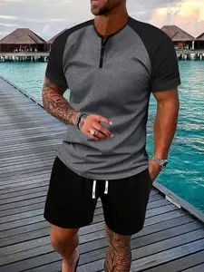 Men’s lightweight summer short-sleeve raglan Henley T-shirt casual athletic set stylish casual vacation fishing camping outdoor top with pockets and elastic drawstring pants two-piece gift for boyfriend or husband