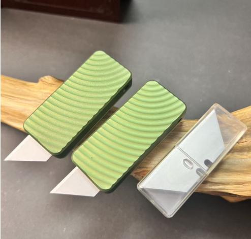 Chian Mahjong Portable Utility Knife - Retractable with hang hole, Sharp sky5 Blade EDC Tool,outdoor camping, ctable  knife edc essential tool sharp surgical carbon steel edc tool knife series pocket knife otf knife Compact Tactical Folding Survival Knife