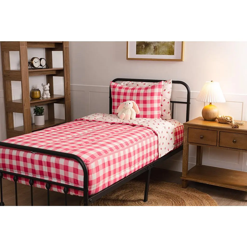 Strawberry Fields Bedding Set with Zippered Cover, Soft Fabric for Bedroom Use