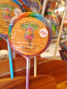 RAINBOW CHERRY LOLLIPOP 2.6 OZ IN DISPLAY ONE PIECE