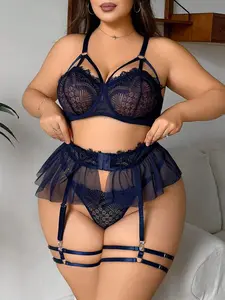 LushLace 5pcs Plus Size Classic Sexy Lace Splicing Lingerie Set Chubby