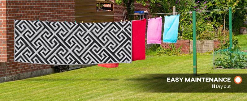 Outsunny Reversible Outdoor Rug, 9' x 18' Waterproof Plastic Straw Floor Mat, Portable RV Camping Carpet, Large Floor Mat for Backyard, Deck, Picnic