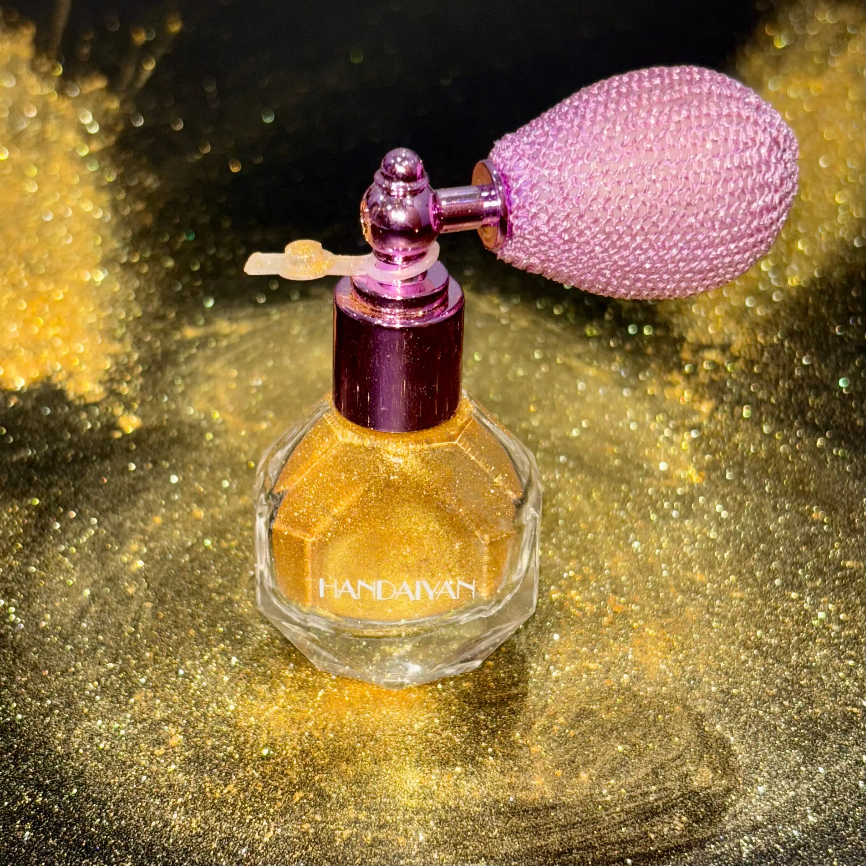 Highlighter Powder Spray Magic Shimmer - For Body, Hair, Face, Lips - Sparkle Glitter Highlighter Makeup Powder - Lightweight - Long Lasting or Women Halloween Party or Daily Wear,sunscreen, backtoschool
