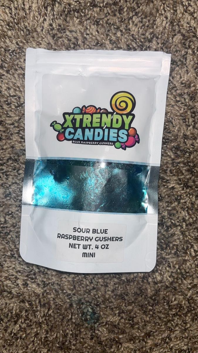 Item: 4 oz Mini  sour Blue Raspberry