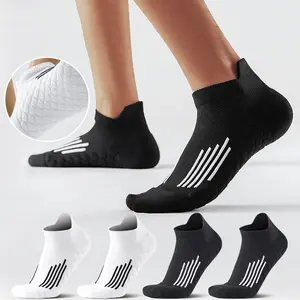 6 Pairs of Unisex SportsSocks,Suitable for OutdoorTravelCycling Hiking Climbing BasketballBaseballRunning,Best HalloweenChristmas Gift for MenWomenSweat Absorbent Comfort Fit Casual Socks SportySock Design year-round use chicken leg sock dark