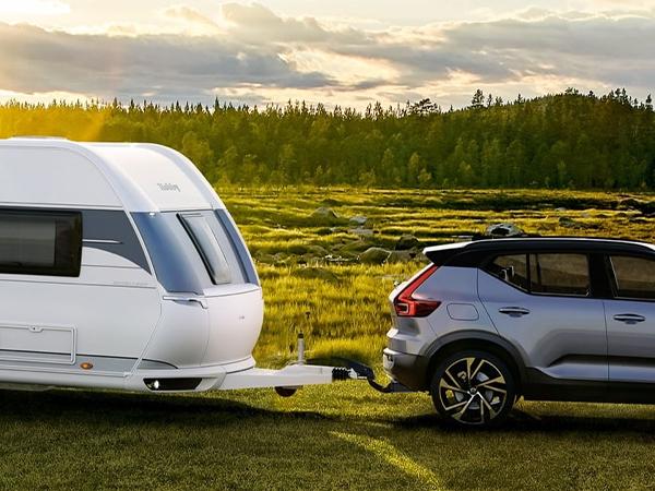 Nilight Trailer Hitch Receiver Extender Adapter Reducer 2-1/2 to 2 Inch Sleeve Convertor Receiver Aluminum Towing Accessories for Tractor Bucket RV Truck Bike Rack Cargo Carriers Nilight Trailer Hitch Receiver Extender Adapter Reducer 2-1/2 to 2 Inch Sleeve Convertor Receiver Aluminum Towing Accessories for Tractor Bucket RV Truck Bike Rack Cargo Carriers