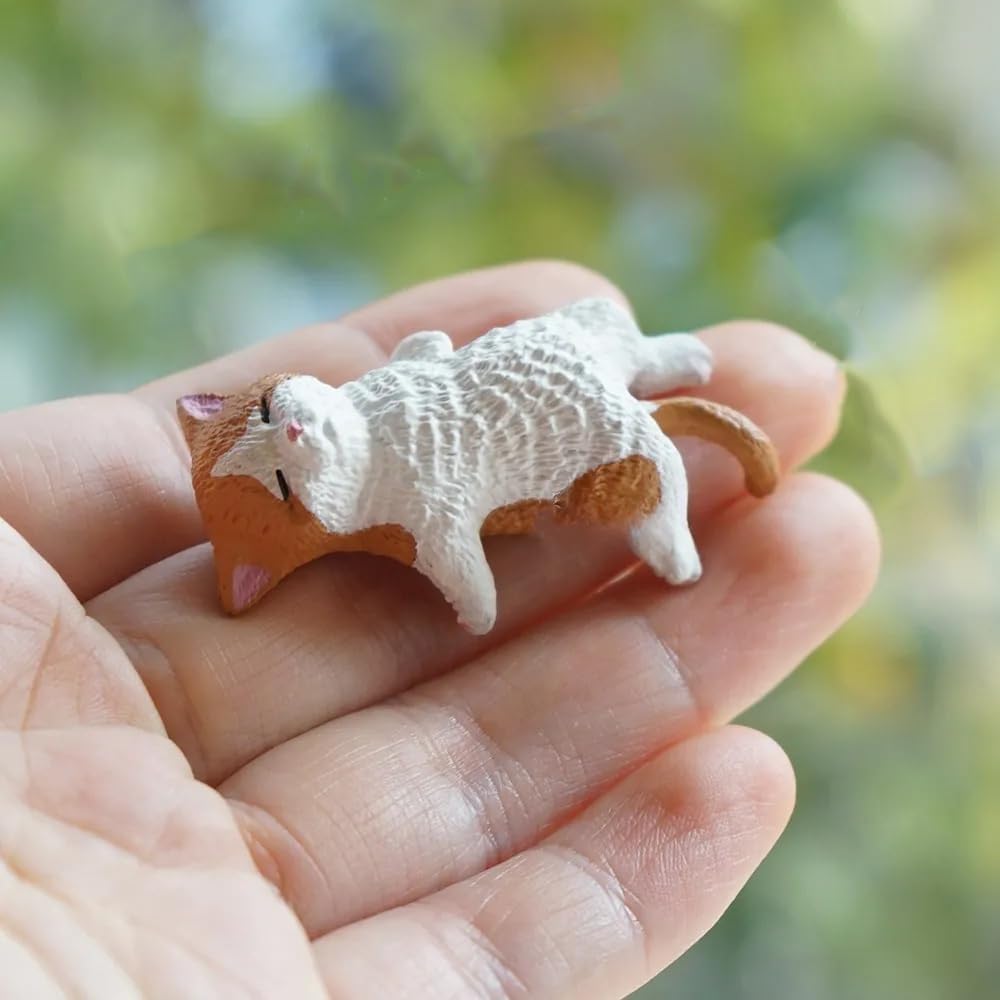 Valentine’s Day Gifts –MUNBYN Mini Cat Desk Figurines - Set of 5 Resin Multi- Pose Kitty Ornaments, Cute Cartoon-Style Desk Companions for Workspace Decor, Perfect for Home Offices and Cubicles, a Playful and Charming Desktop Decoration Set