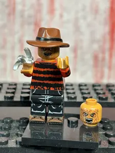 Mini-Fig: Freddy