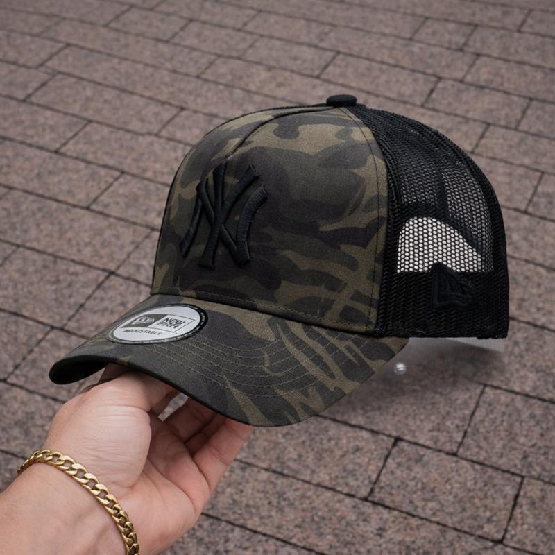 Premium MLB Fitted Caps NY & LA – Flat Brim Baseball Hats in Bold Colours, Clean Logo Embroidery for Modern Street Fashion