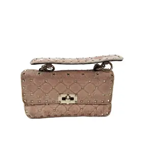 Pre-owned Valentino feather Crossbody Bags Garavani Rockstud Spike Medium Pink Velvet Quilted Shoulder Bag gh491#
