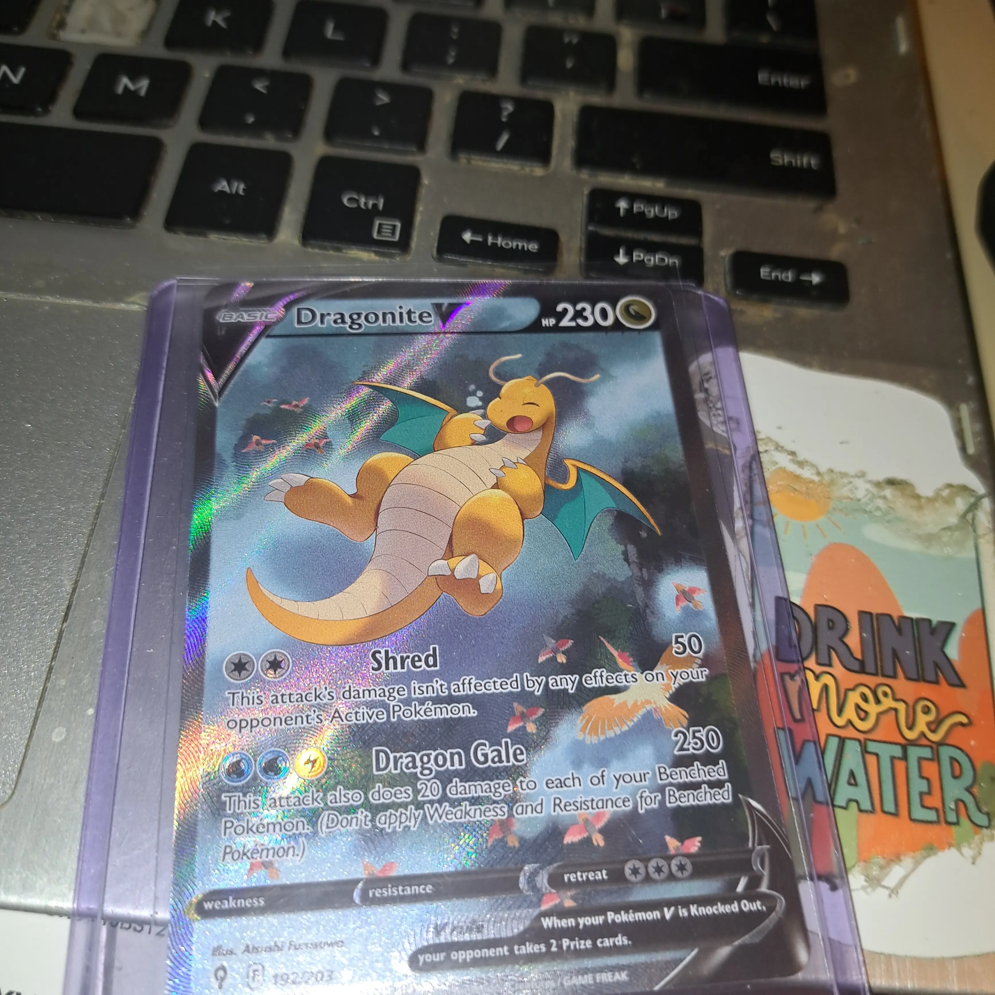Pokemon (evolving skies) Dragonite V