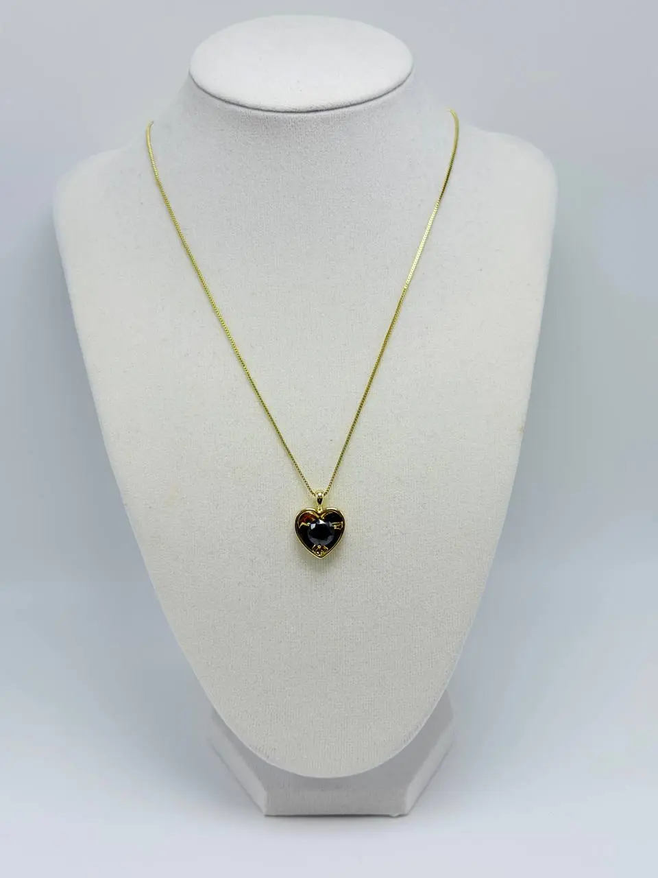 Women’s Black Heart Necklace in Laminated Gold 14K