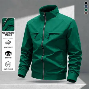 Men’s casual minimalist jacket that’s easy to match, featuring a windproof stand collar and multiple pockets. It doesn’t look bulky for everyday commuting and is perfect for sporty casual wear—an ideal choice for spring and summer outfits.