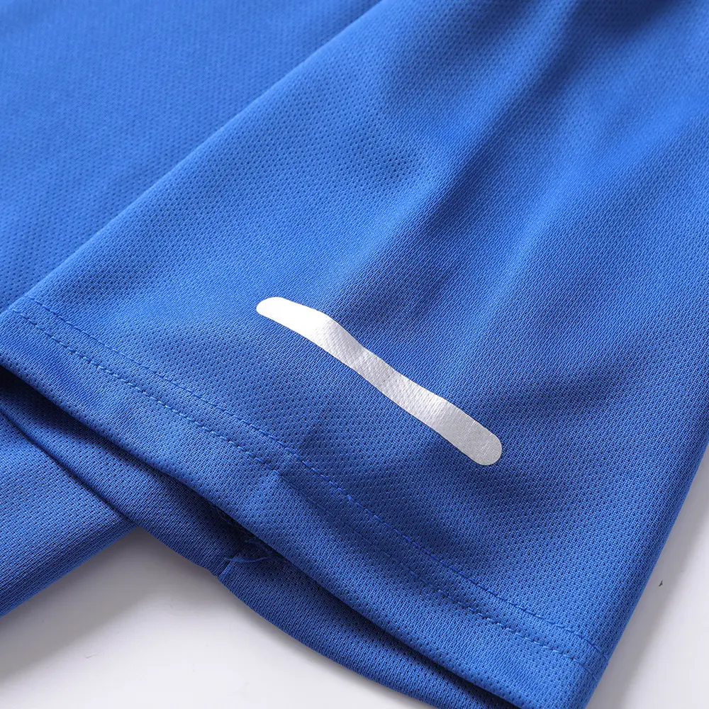 3-Pack Men&rsquo;s lightweight outdoor hooded T-shirt in smooth mesh fabric&mdash;practical for morning runs and hiking