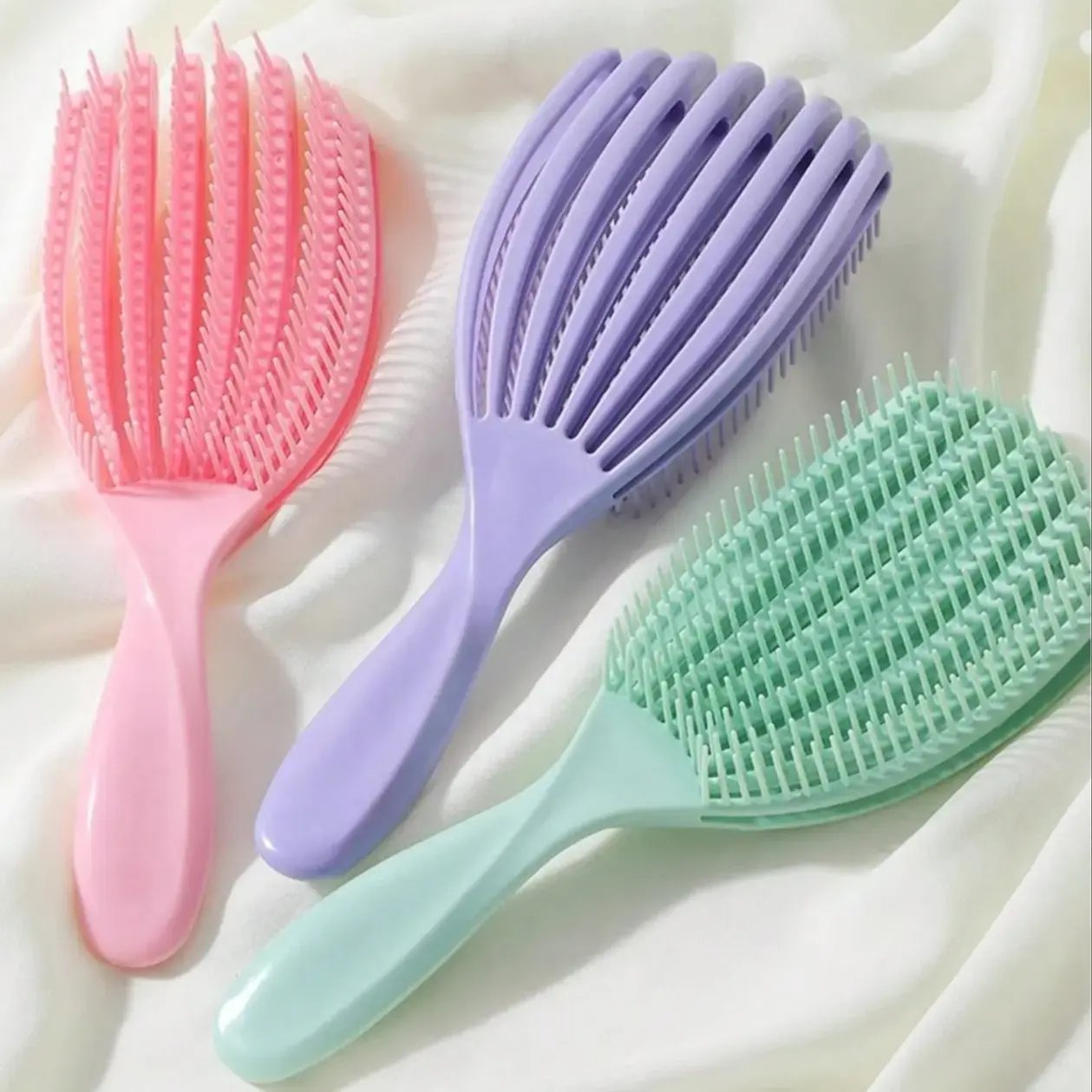 Curl Defining Curling Brush for Men & Women, Curl Styling Brush, Detangles & Styles Hair, Salon-Quality, Perfect for Travel & Daily Use, Shapes Natural Curls, Hair Brush Curly Hair