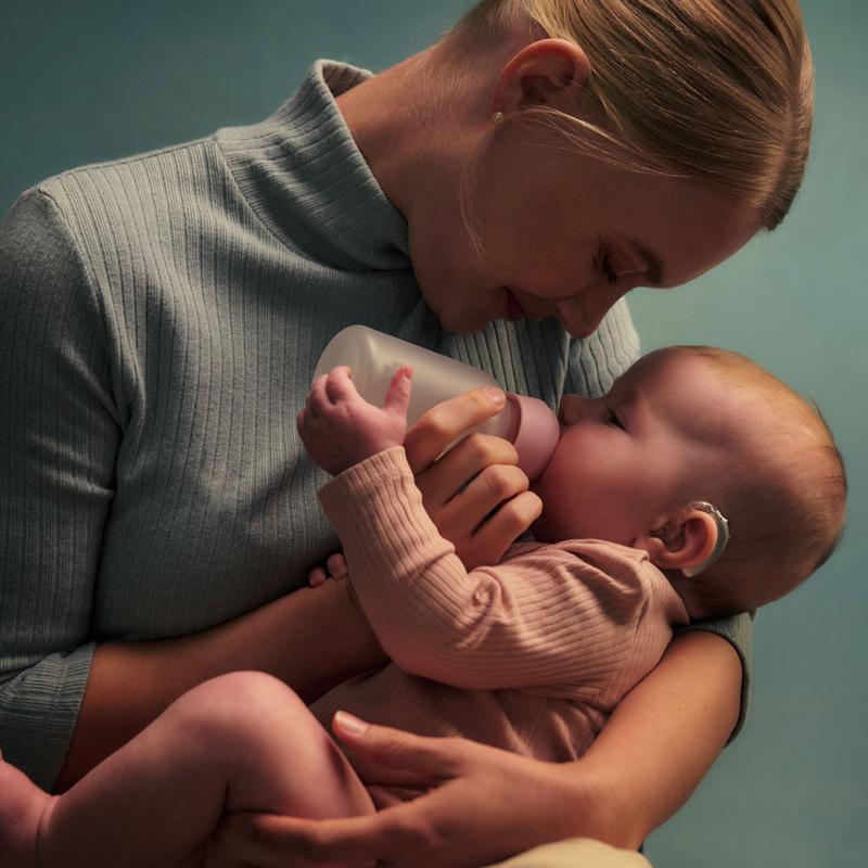 Munchkin Bond Silicone Glass Baby Bottle - Anti-Colic Feeding System with Natural Feel Nipple, 2pk