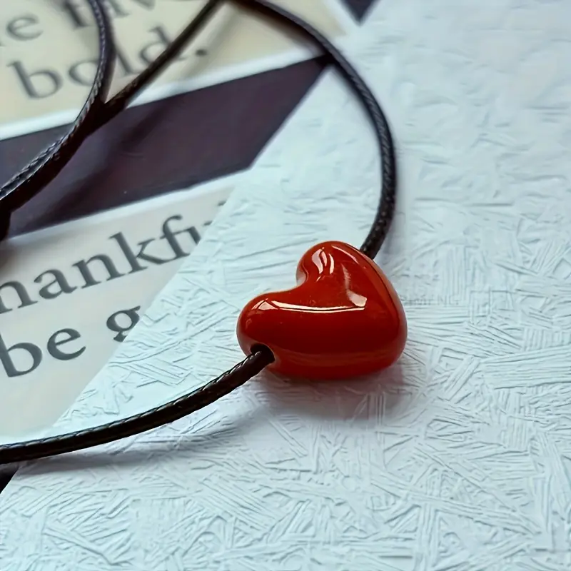 Women's Red Ceramic Heart Pendant Necklace - 1 Piece, Adjustable Retro Minimalist Retro Simple Style, Ideal for Valentine's Day Gifts, Daily Wear, One-Piece jewelry