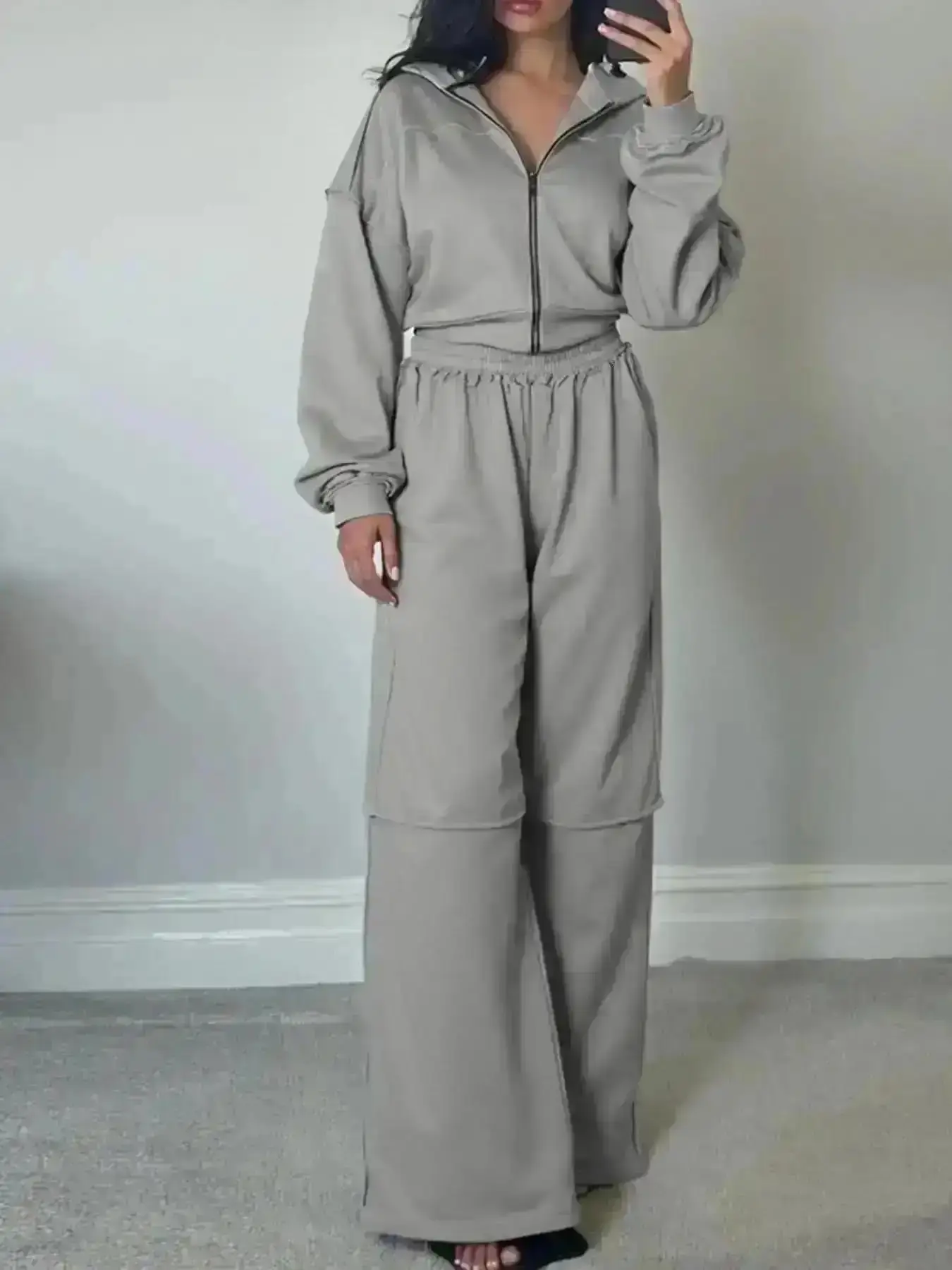 Fashion Women's Solid Zip Up Hooded Sweatshirt & Pocket Elastic Waist Pants Two-piece Set, Casual Outfits Women, Drop Shoulder Long Sleeve Top & Trousers for Fall & Winter, Clothes Daily Wear, Brown,Airport Outfit