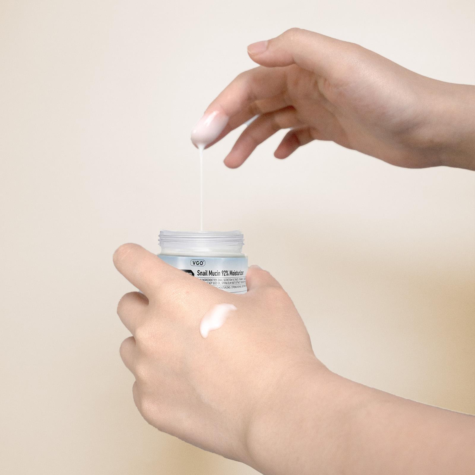 VGO-Vitamin C Serum, Moisturizer, and Facial Cleanser Set Cleansing Moisturizing Suitable for sensitive skin-Live Skincare Radiance -B VGO-Vitamin C Serum, Moisturizer, and Facial Cleanser Set Cleansing Moisturizing Suitable for sensitive skin-Live Skincare Radiance -B