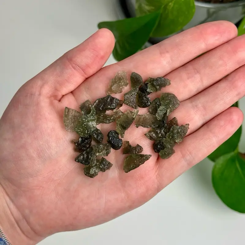 Mini Authentic Moldavite Specimens, Natural Gemstones, Crystals for Healing, Natural Crystal Decorations Gemstone Specimen