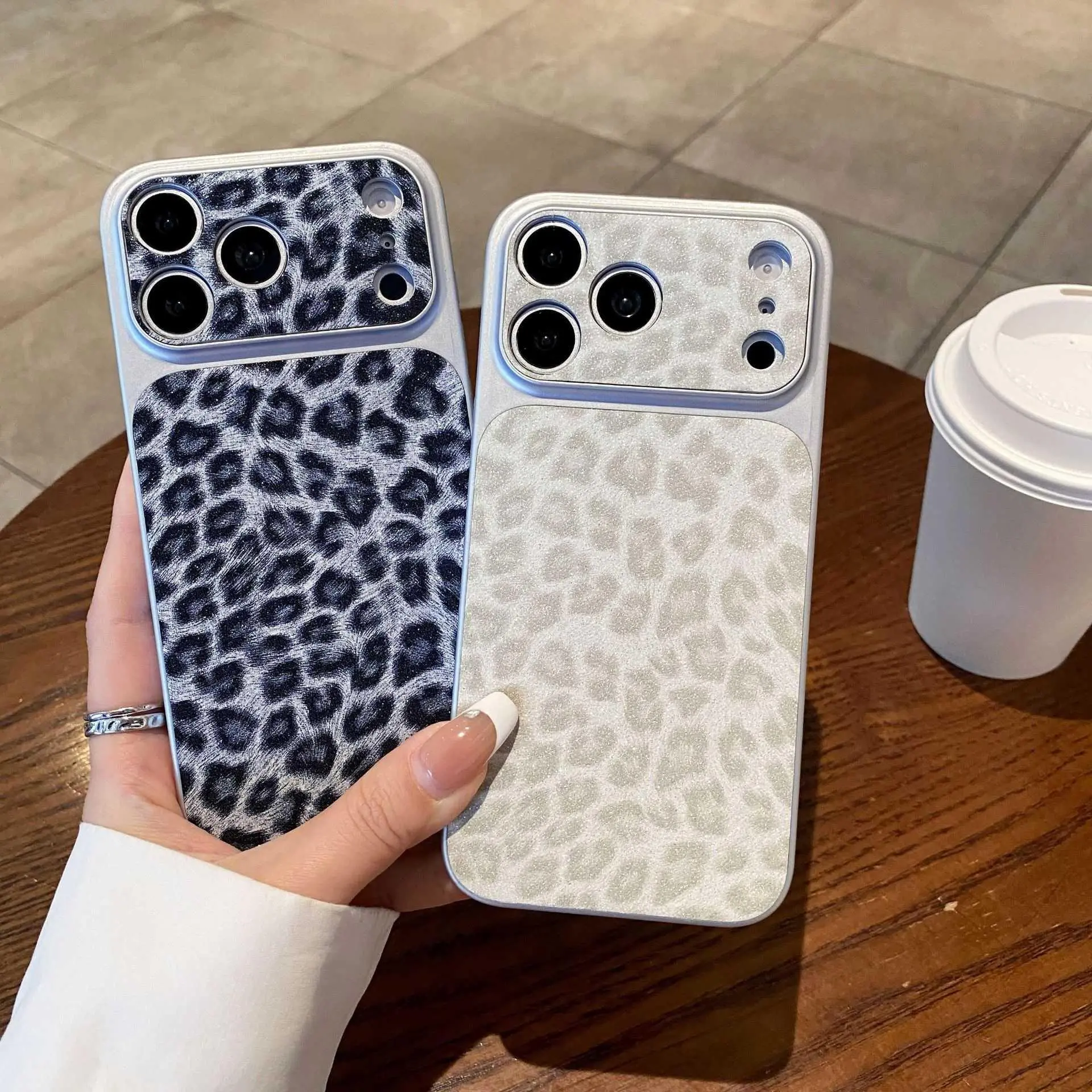 For iPhone 17 Pro Max Glitter Leopard Print Phone Case For iPhone 16 Creative Fashion Precise Cutouts Full Coverage Shockproof For iPhone 15 HNY75PLFEF