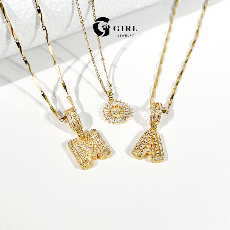 GGIRL Letter Necklace 18k Gold Plated Bling Dainty Necklaces Trendy Chunky Necklace Personalized Round Circle Pendant Zirconia Letters Name Crystal for Women 26 Alphabet Necklace Fashion Jewelry Gift for Holiday Haul Christmas Birthdays Anniversaries