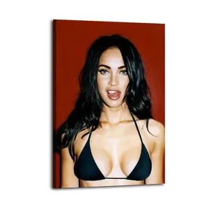 Megan Fox Great Wall Art, Canvas Poster, Cute And Vibrant Poster for Bedroom, Dorm, A Perfect Gift Idea for New Year Home Decor