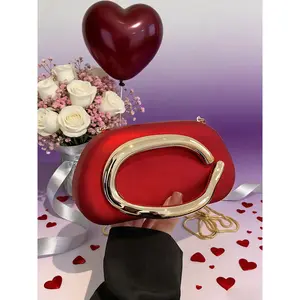 Valentine's Day Ladies' Shoulder Bag, Simple Casual Retro Style for Daily Commuting and Shopping, High-End Gift Option