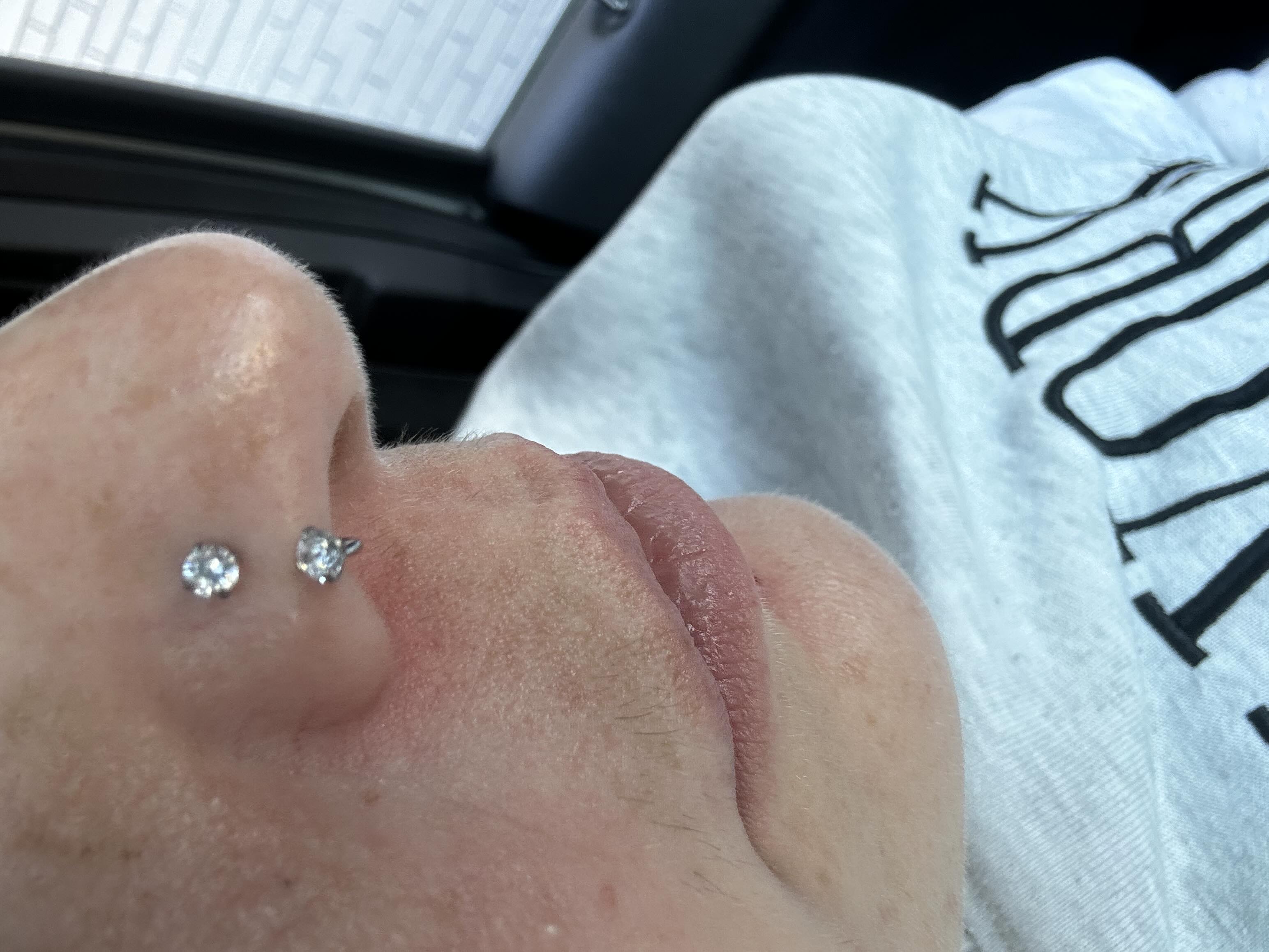 Oufer 18G/20G Horseshoe Ring AAA+ Grade CZ Stones 316L Stainless Steel 7mm 8mm 10mm Sizes Stylish Durable Unisex Nose Hoop for Nostril Cartilage Lobe Piercing