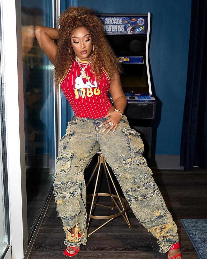 Elengatine  FallFreshness 13 Pockets Casual Chic High Waisted Loose Fit Straight Leg Cargo Jeans Women Vintage - inspired Distressed Denim Cargo Pants for Women, Multiple Utility Pockets, Loose Wide - Leg Style Trouser Womenswear