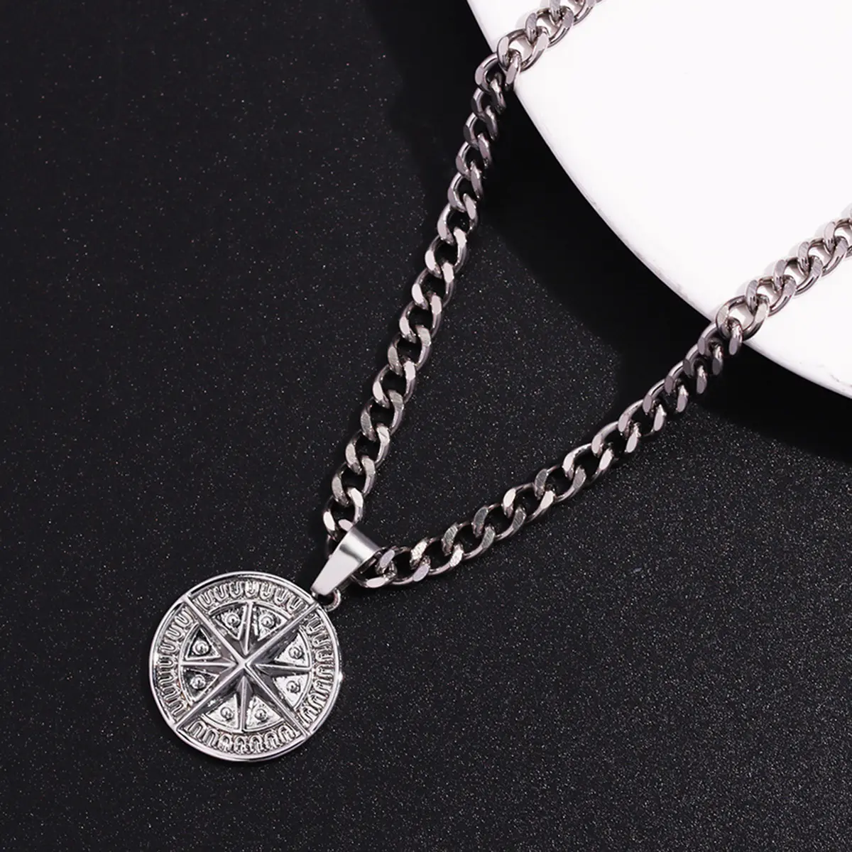 Men's Vintage Stainless Steel Compass Pendant Necklace with Twisted Wheat Chain - Adventure Fashion Necklace, Unisex Costume Jewelry Accessory, Costume Necklaces