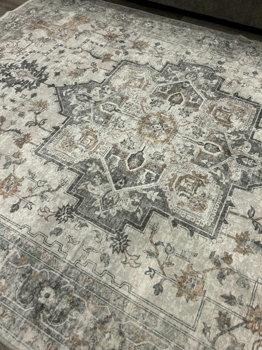 Item: Light Taupe Brown, 5X7