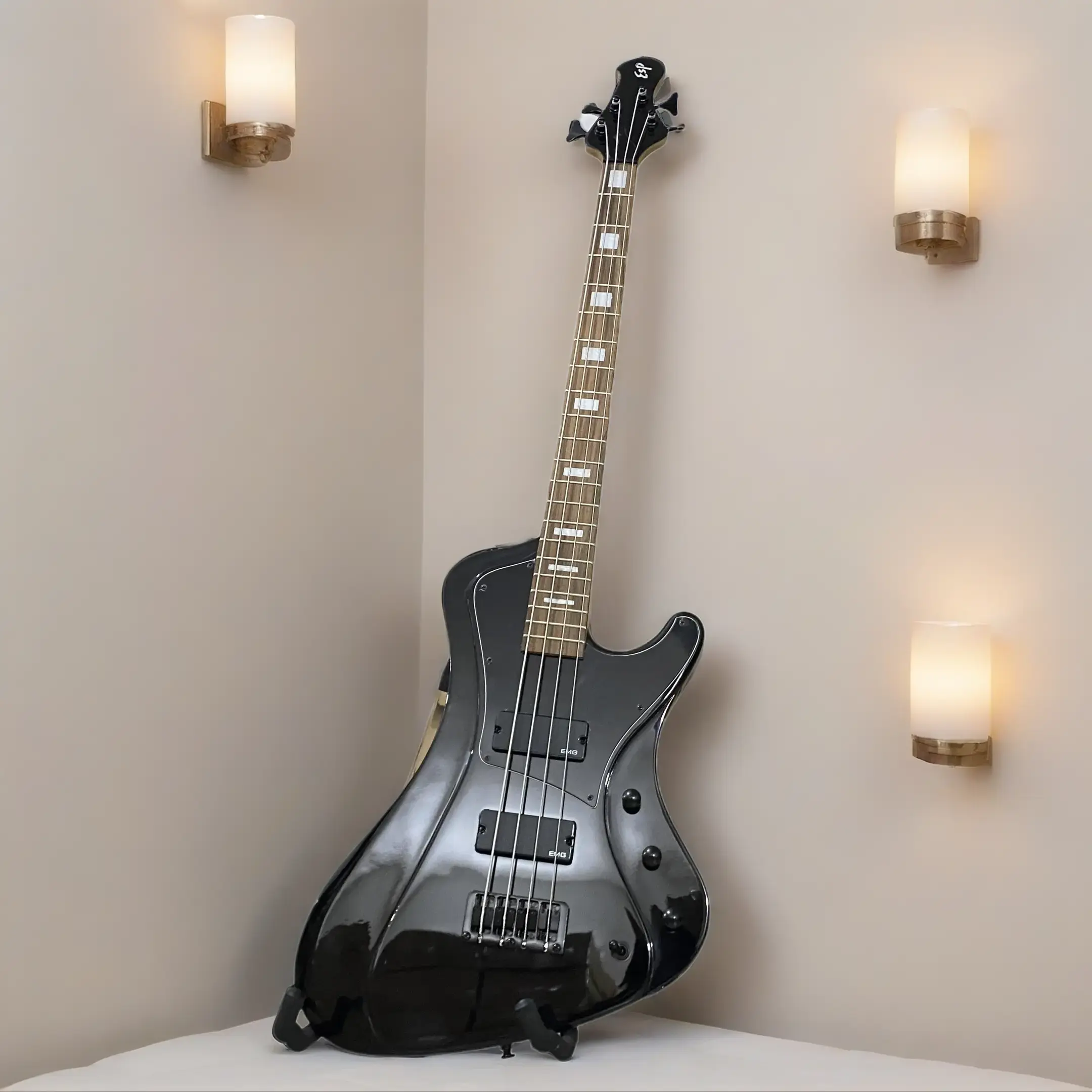 4-String Pure Black Glossy Bass Guitar - Basswood Body, Maple Neck, Smooth & Comfortable Feel, Versatile Playing, Ideal for Beginners