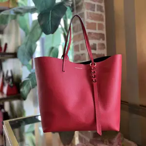 Pre-owned Alexander McQueen calfskin Shoulder Bags Skull Shopper Red Grained Tote