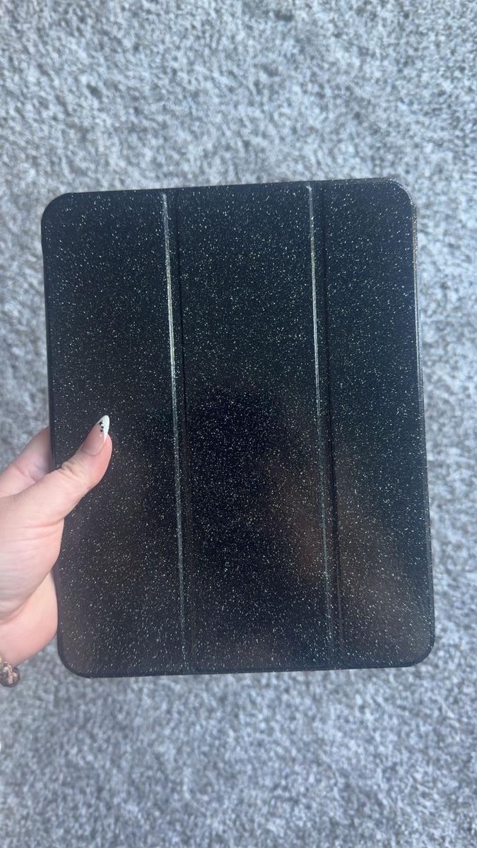 Item: Glittering Black