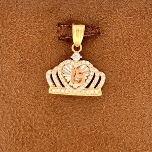 Dije de Corona con zirconias de 15 anos 14 k Gold