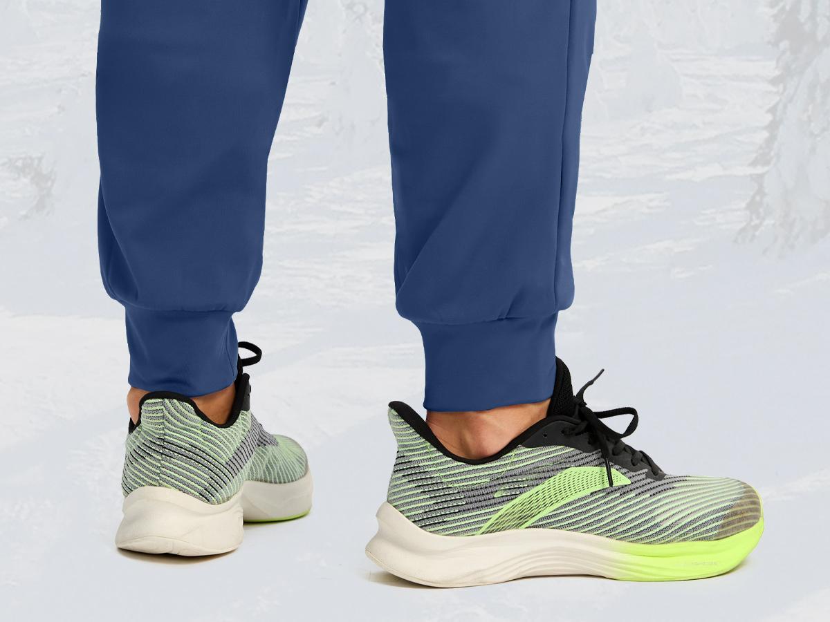 G Gradual Men's Fleece Joggers with Zipper Pockets Winter Warm Pants Water Resistant Athletic Workout Gym Sweatpants for Men Running Outfits SpringStatements