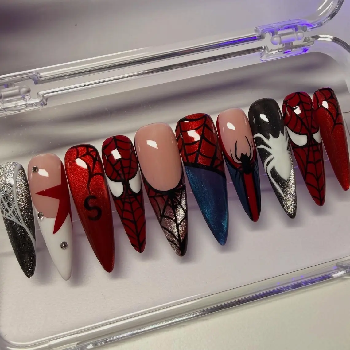 Spider Edge Press On Nails, Long Stiletto Red Black Graphic Fake Nails, Glossy Glitter Web Design Nail Set