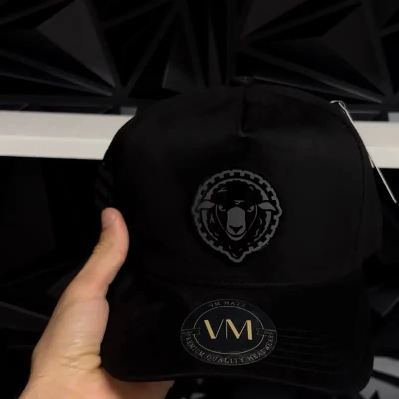 La oveja negra Hats Black/red SnapBack for Men - Cotton suede  Material, Stylish Snap Closure, Simple & Trendy