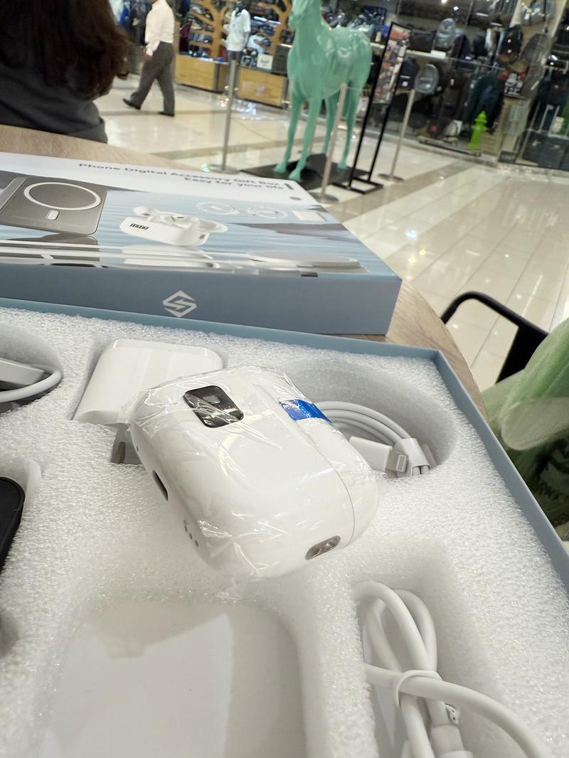 6-in-1 Wireless Charging Accessories Set with Magnetic Power Bank, Charger, Earbuds and Cables