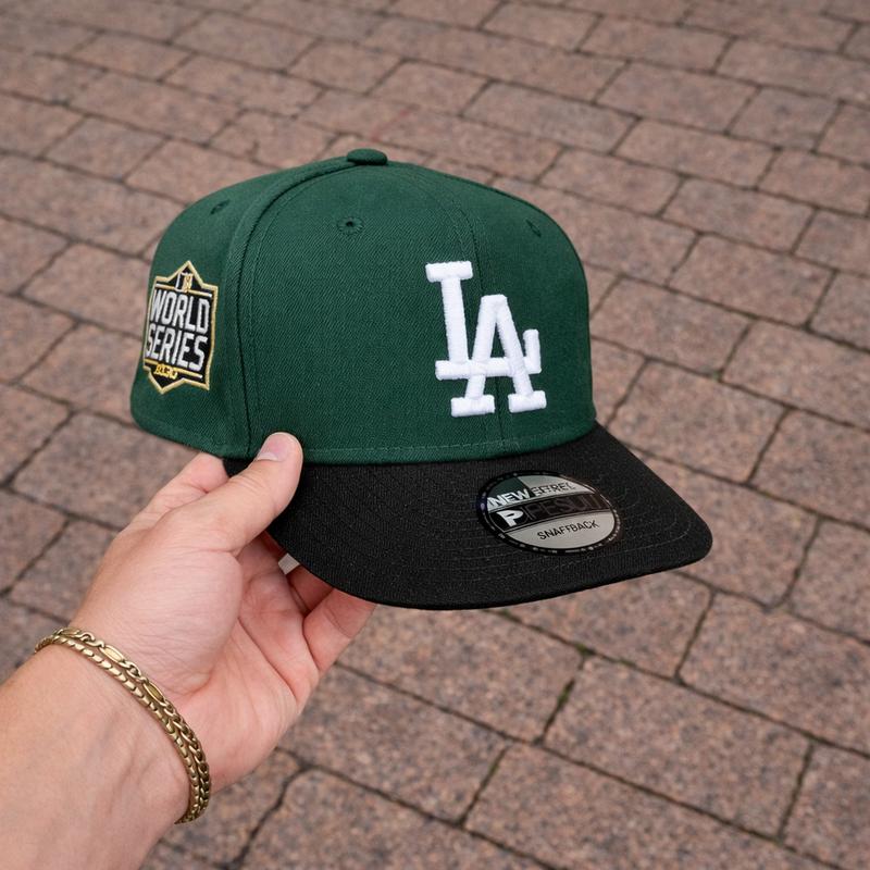 Premium MLB Fitted Caps NY & LA – Flat Brim Baseball Hats in Bold Colours, Clean Logo Embroidery for Modern Street Fashion