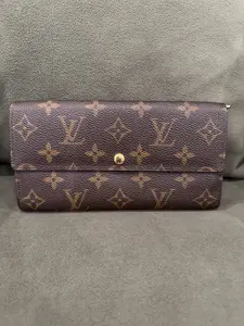 Pre-owned Louis Vuitton Canvas Small Leather Goods Monogram Long Sarah Wallet