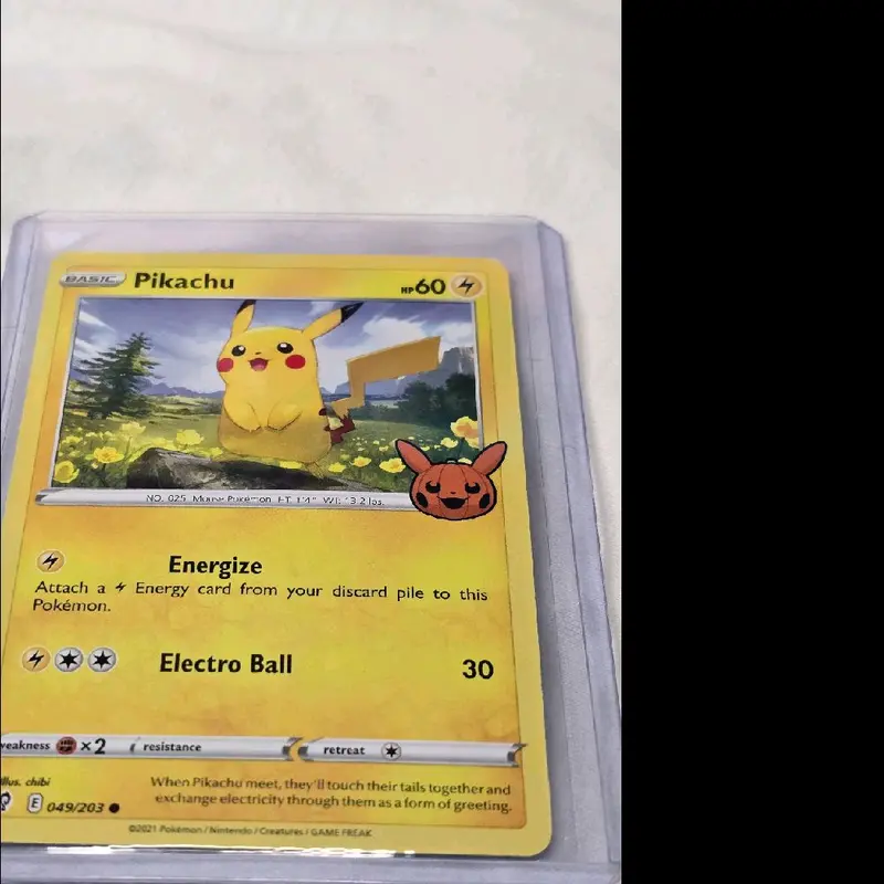 pikachu pokemon card energize Pikachu - 049/203 Reverse Holo