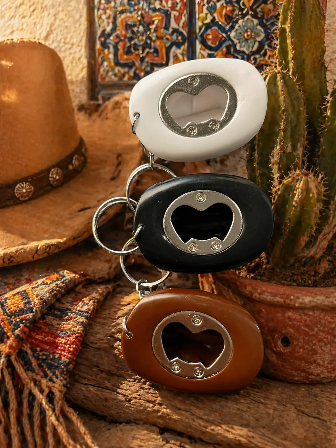 Rustic Metal Sombrero Cowboy Hat Bottle Opener Keychain, Portable Party Gift for Festive Occasions
