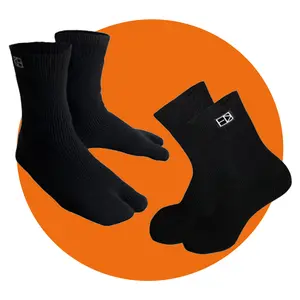 Everdano Couples Socks Bundle (2 Pairs) – Tabi Ninja Socks + Women’s Regular Fuzzy Socks | Warm Feet Warmers for Cold Weather
