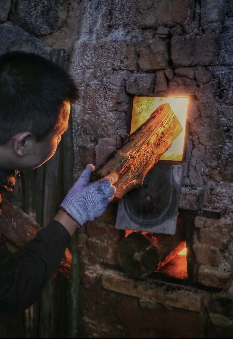 Silver Dragon Handmade Jianzhan Tea Bowl A Work of Art Porcelain Tableware Aesthetic Curve Traditional Dragon Motif Glazed Artisan Craftsmanship