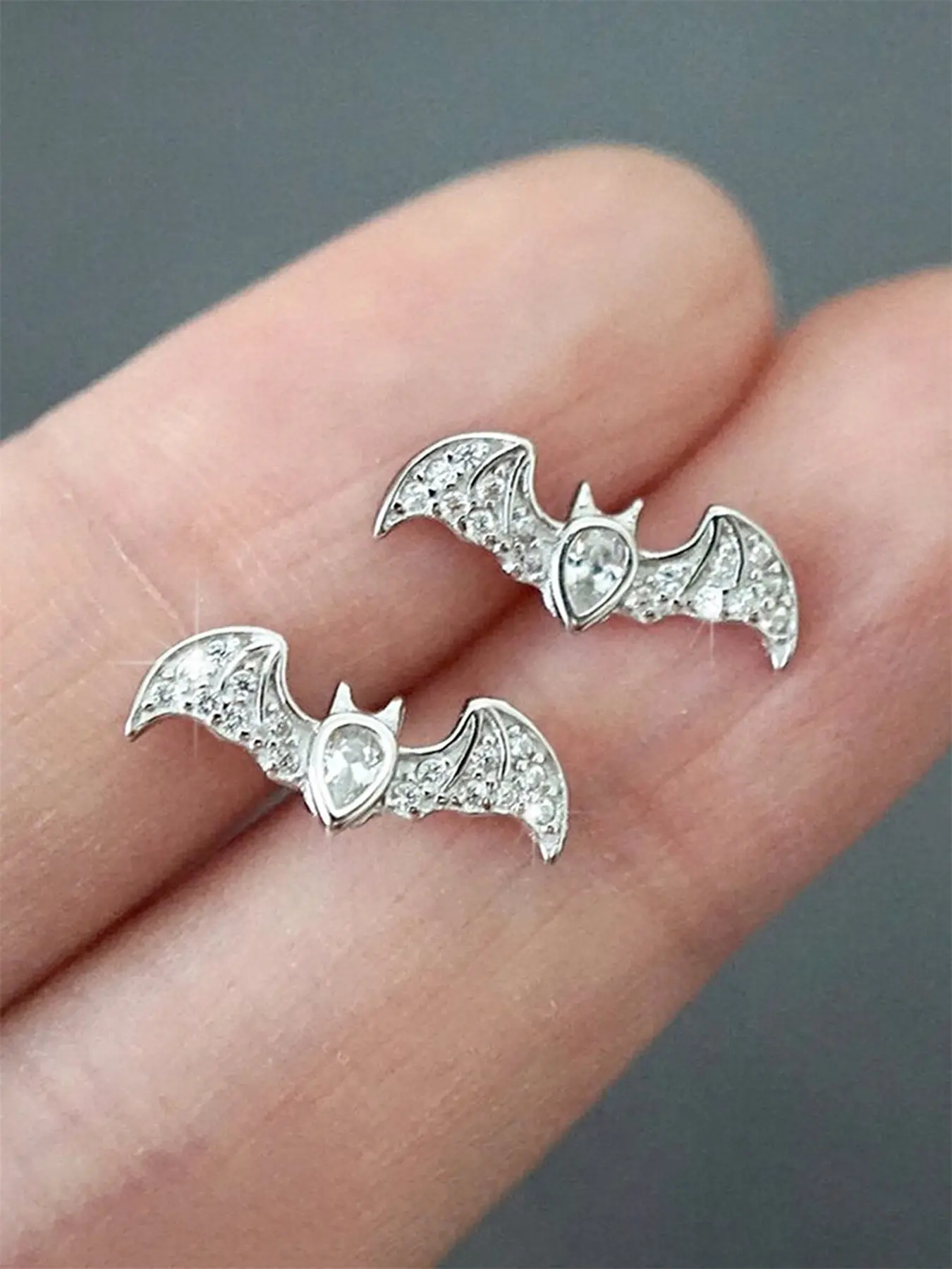 Women's Elegant Copper Bat Earrings, Artificial Zircon Witchy Jewelry Gift for Women, All-Season Fashion Jewelry Party Accessories